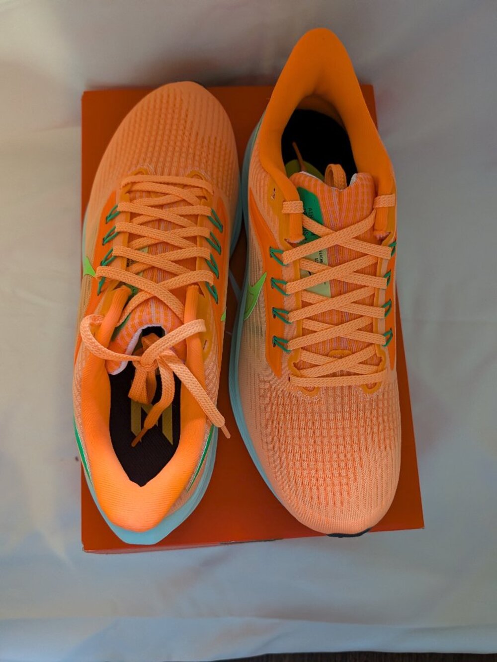 Nike Air Zoom Pegasus 39 Running Shoes, Peach Cream/Ghost Green, Women US 11 - Picture 4 of 9